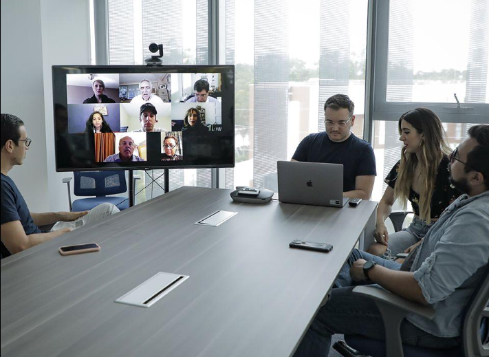 米国進出企業向けIT運用・保守とAI活用を支える内製エンジニアとMSPアウトソーシングのバイリンガルITサポート体制（オフィス・リモート連携）